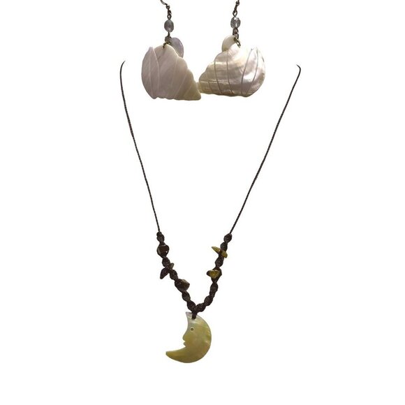 Mother pearl of shell iridescent dangle earrings and crescent moon charm necklac - Picture 1 of 4